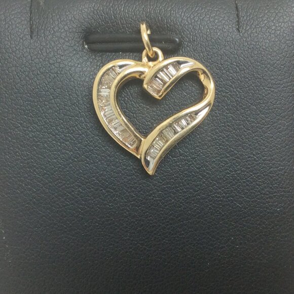 14k Real Solid Gold Real Baguette Diamond Heart Charm Pendant 2.80gr   .45ct - Picture 1 of 8
